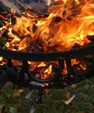 Grill und Feuerkorb