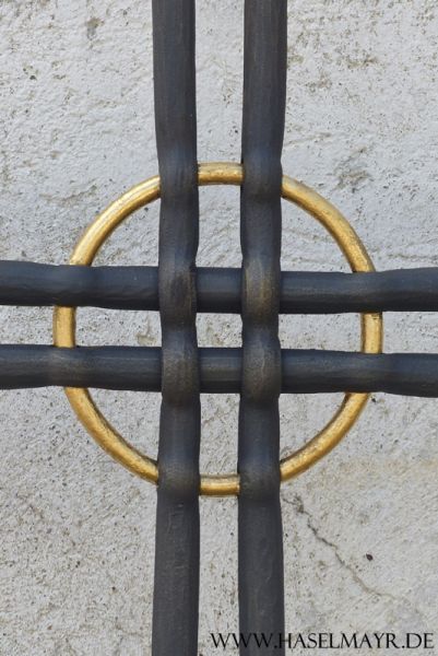 Grabkreuz mit rundem Innenstab