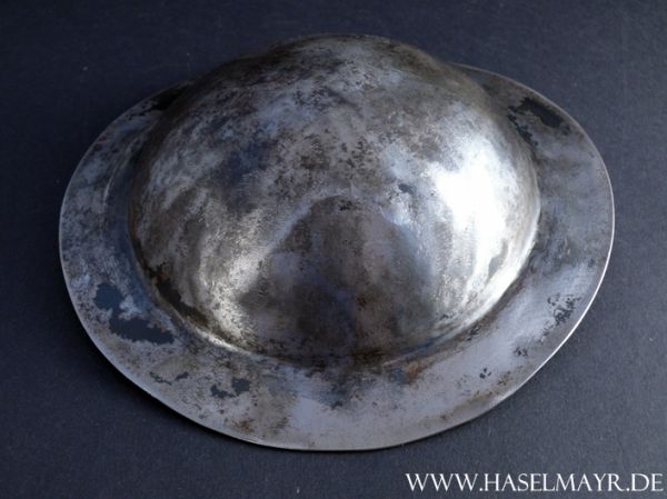 Schildbuckel geschmiedet aus Stahl